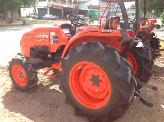 ปัญญาแทรคเตอร์มาแล้ว...จัดมาให้ครับ คูโบต้า L3608 ตัวเปล่า เล่มทะเบียนพร้อม พร้อมส่งทั่วไทย จัดส่ง อ.บรรพตพิสัย จ.นครสวรรค์
