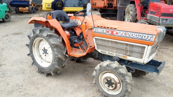 รถไถนา kubota ZL 2002 DT