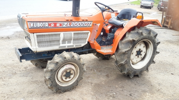 รถไถนา kubota ZL 2002 DT