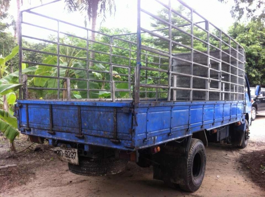 ต้องการขายรถ6ล้ออีซูซุปี48สภาพพร้อมใช้สนใจติดต่อด่วน