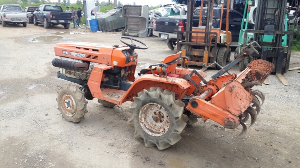 รถไถนา kubota B 1200 DT