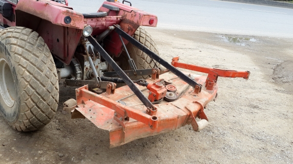 รถตัดหญ้า shibaura SD2243 รถตัดหญ้า shibaura SD2243