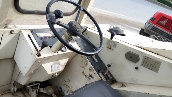 รถกวาดพื้น HOWA HF66A