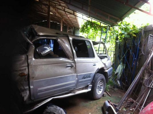 ขาย Ford everest 3.0 t auto 4x4 ปี 05 ซาก ทบ.ไม่ขาดพร้อมโอน ขาย Ford everest 3.0 t auto 4x4 ปี 05 ซาก ทบ.ไม่ขาดพร้อมโอน