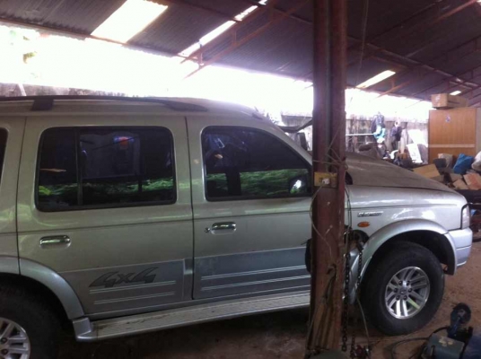 ขาย Ford everest 3.0 t auto 4x4 ปี 05 ซาก ทบ.ไม่ขาดพร้อมโอน ขาย Ford everest 3.0 t auto 4x4 ปี 05 ซาก ทบ.ไม่ขาดพร้อมโอน