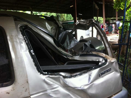 ขาย Ford everest 3.0 t auto 4x4 ปี 05 ซาก ทบ.ไม่ขาดพร้อมโอน ขาย Ford everest 3.0 t auto 4x4 ปี 05 ซาก ทบ.ไม่ขาดพร้อมโอน