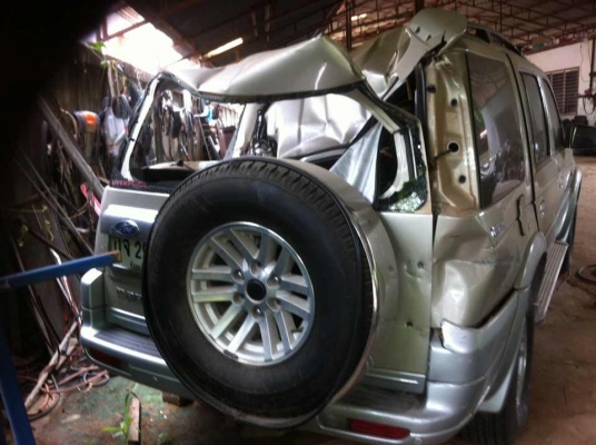 ขาย Ford everest 3.0 t auto 4x4 ปี 05 ซาก ทบ.ไม่ขาดพร้อมโอน ขาย Ford everest 3.0 t auto 4x4 ปี 05 ซาก ทบ.ไม่ขาดพร้อมโอน