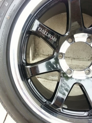 ขายล้อแม๊กเลนโซ่ขอบ17พร้อมยาง4เส้น 15000บ.