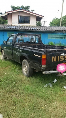 นิสสัน  big m