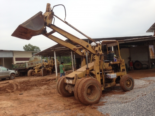 KOMATSU SD20-5 รถตัก เอนกประสงค์ ตักสูง KOMATSU SD20-5 รถตัก เอนกประสงค์ ตักสูง