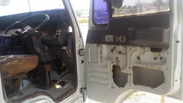 หัวเก๋ง.ร๊อคกี้.ตามสภาพ.เก็บงานนิด.ทำสีหน่อย.-ของครบ.ราคา32.000..