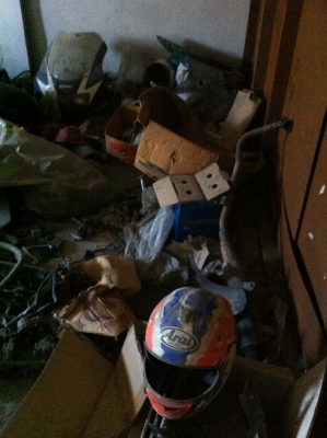 อะไหล่, อุปกรณ์ตกแต่งรถ และ ชิ้นส่วนรถยนต์และ มอเตอร์ไซด์มือสอง