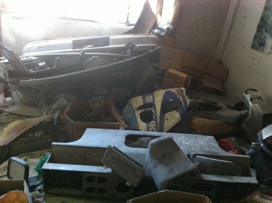 อะไหล่, อุปกรณ์ตกแต่งรถ และ ชิ้นส่วนรถยนต์และ มอเตอร์ไซด์มือสอง