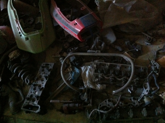 อะไหล่, อุปกรณ์ตกแต่งรถ และ ชิ้นส่วนรถยนต์และ มอเตอร์ไซด์มือสอง