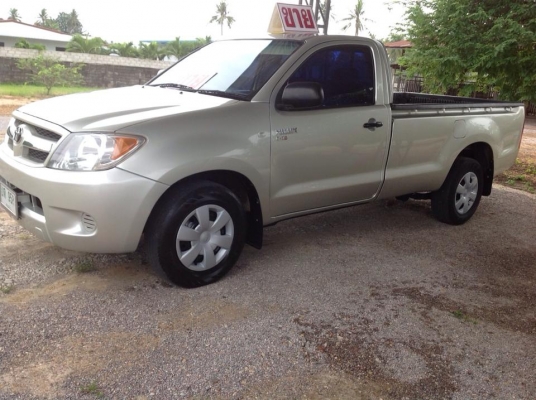 ขาย Toyota vigo หัวเดียว เครื่อง 2.5 ปี06 สีบอร์นเงิน ขาย Toyota vigo หัวเดียว เครื่อง 2.5 ปี06 สีบอร์นเงิน