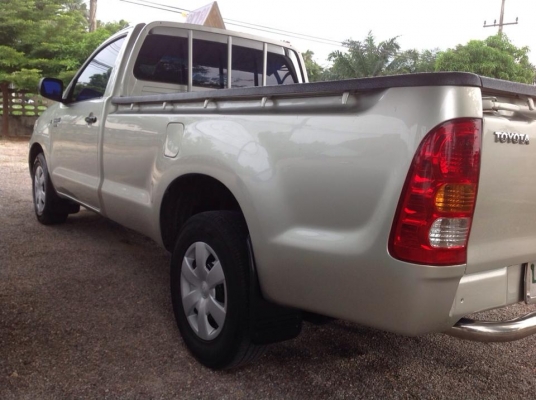 ขาย Toyota vigo หัวเดียว เครื่อง 2.5 ปี06 สีบอร์นเงิน ขาย Toyota vigo หัวเดียว เครื่อง 2.5 ปี06 สีบอร์นเงิน