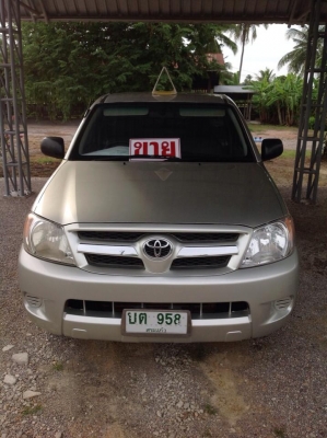 ขาย Toyota vigo หัวเดียว เครื่อง 2.5 ปี06 สีบอร์นเงิน
