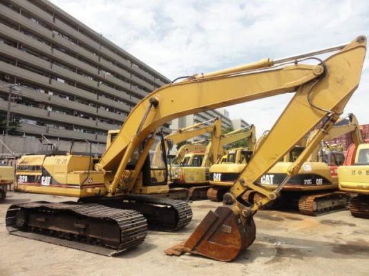 ขายด่วน CAT320 V2  นำเข้าจากญี่ปุ่นยังไม่เคยใช้งานในไทย สภาพสวย เครื่องปั้มดี ใบแทรค 80