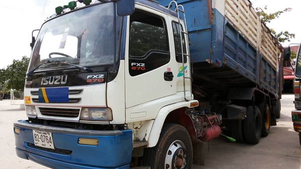 ***ขายแล้วครับขอบคุณ Truck2hand ขาย22ล้อพ่วงดั้ม ISUZU DECA FXZ 270 EURO1 (ยูโรวัน) ปี39 FXZ23NZPT เครื่องเดิมเกียร์เดิม 6SD1bo-270แรง เครื่องแห้ง แน่นๆ แรงๆไม่มีเยิ้ม เกียร์เดิม ไม่หลุดไม่หอน ช่วงล่างเดิม คัสซีสวยเดิม ไม่ปะไม่ดาม ไม่มีบวม กระบะดั้มเหล็กเ