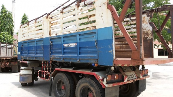 ***ขายแล้วครับขอบคุณ Truck2hand ขาย22ล้อพ่วงดั้ม ISUZU DECA FXZ 270 EURO1 (ยูโรวัน) ปี39 FXZ23NZPT เครื่องเดิมเกียร์เดิม 6SD1bo-270แรง เครื่องแห้ง แน่นๆ แรงๆไม่มีเยิ้ม เกียร์เดิม ไม่หลุดไม่หอน ช่วงล่างเดิม คัสซีสวยเดิม ไม่ปะไม่ดาม ไม่มีบวม กระบะดั้มเหล็กเ