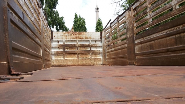 ***ขายแล้วครับขอบคุณ Truck2hand ขาย22ล้อพ่วงดั้ม ISUZU DECA FXZ 270 EURO1 (ยูโรวัน) ปี39 FXZ23NZPT เครื่องเดิมเกียร์เดิม 6SD1bo-270แรง เครื่องแห้ง แน่นๆ แรงๆไม่มีเยิ้ม เกียร์เดิม ไม่หลุดไม่หอน ช่วงล่างเดิม คัสซีสวยเดิม ไม่ปะไม่ดาม ไม่มีบวม กระบะดั้มเหล็กเ