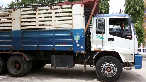 ***ขายแล้วครับขอบคุณ Truck2hand ขาย10ล้อ2เพลา ดั้ม ISUZU DECA FXZ 270 EURO1 (ยูโรวัน) ปี39 FXZ23NZPT เครื่องเดิมเกียร์เดิม 6SD1bo-270แรง เครื่องแห้ง แน่นๆ แรงๆไม่มีเยิ้ม เกียร์เดิม ไม่หลุดไม่หอน แห้งๆ ไม่เยิ้ม ช่วงล่างเดิม คัสซีสวยเดิม ไม่ปะไม่ดาม ไม่มีบว ***ขายแล้วครับขอบคุณ Truck2hand ขาย10ล้อ2เพลา ดั้ม ISUZU DECA FXZ 270 EURO1 (ยูโรวัน) ปี39 FXZ23NZPT เครื่องเดิมเกียร์เดิม 6SD1bo-270แรง เครื่องแห้ง แน่นๆ แรงๆไม่มีเยิ้ม เกียร์เดิม ไม่หลุดไม่หอน แห้งๆ ไม่เยิ้ม ช่วงล่างเดิม คัสซีสวยเดิม ไม่ปะไม่ดาม ไม่มีบว