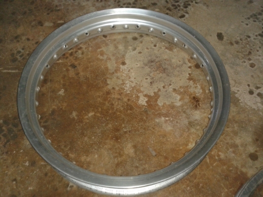 ขายล้อ Takasago ขายล้อ Takasago