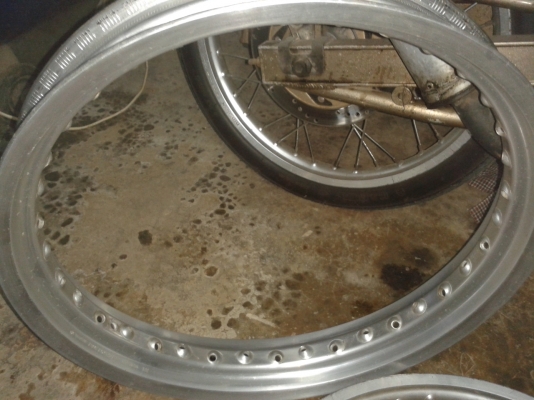 ขายล้อ Takasago ขายล้อ Takasago