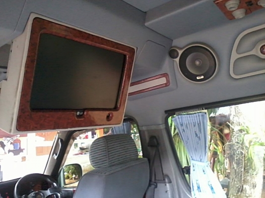 ขายรถตู้หัวจรวดหลังคาสูงแต่งสวย