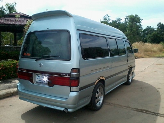 ขายรถตู้หัวจรวดหลังคาสูงแต่งสวย