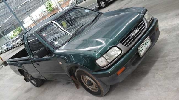 Sell Isuzu spark EX Turbo 2.5 (โฉม Dragon) ปี99 M/T เขียว Sell Isuzu spark EX Turbo 2.5 (โฉม Dragon) ปี99 M/T เขียว