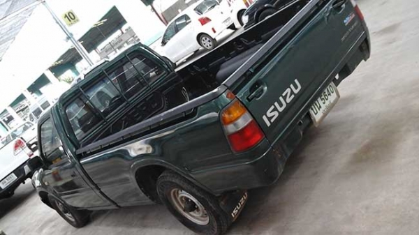 Sell Isuzu spark EX Turbo 2.5 (โฉม Dragon) ปี99 M/T เขียว Sell Isuzu spark EX Turbo 2.5 (โฉม Dragon) ปี99 M/T เขียว