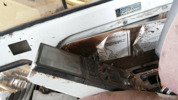 ***ขายแล้วครับขอบคุณ Truck2hand ขายแบคโฮ ยอดนิยม KOBELCO MARK3 SK120 LP-07115 ไฟฟ้าตัด เหลือมอร์เตอร์คันเร่ง เครื่องเดิมปั้มเดิม เครื่องISUZU 4BG1-125HP เครื่องดีนิ่มดี แรงดี ปั้มดี แรง ทำงานดีไม่โหลด บูมอาร์มใช้ได้ มีรอย1แผล(ตามรูป) บุ้งกี๋ดี สลัก/บูทแน่