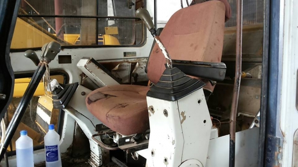 ***ขายแล้วครับขอบคุณ Truck2hand ขายแบคโฮ ยอดนิยม KOBELCO MARK3 SK120 LP-07115 ไฟฟ้าตัด เหลือมอร์เตอร์คันเร่ง เครื่องเดิมปั้มเดิม เครื่องISUZU 4BG1-125HP เครื่องดีนิ่มดี แรงดี ปั้มดี แรง ทำงานดีไม่โหลด บูมอาร์มใช้ได้ มีรอย1แผล(ตามรูป) บุ้งกี๋ดี สลัก/บูทแน่