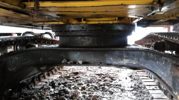 ***ขายแล้วครับขอบคุณ Truck2hand ขายแบคโฮ ยอดนิยม KOBELCO MARK3 SK120 LP-07115 ไฟฟ้าตัด เหลือมอร์เตอร์คันเร่ง เครื่องเดิมปั้มเดิม เครื่องISUZU 4BG1-125HP เครื่องดีนิ่มดี แรงดี ปั้มดี แรง ทำงานดีไม่โหลด บูมอาร์มใช้ได้ มีรอย1แผล(ตามรูป) บุ้งกี๋ดี สลัก/บูทแน่