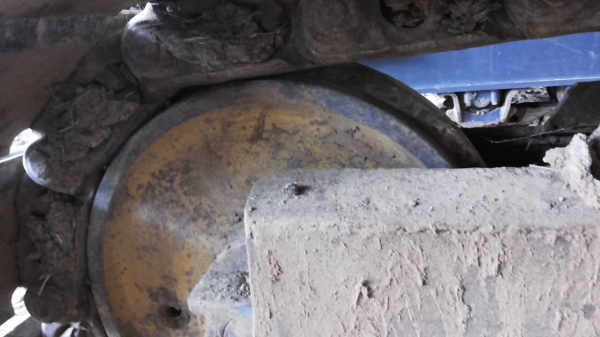 ***ขายแล้วครับขอบคุณ Truck2hand ขายแบคโฮ ยอดนิยม KOBELCO MARK3 SK120 LP-07115 ไฟฟ้าตัด เหลือมอร์เตอร์คันเร่ง เครื่องเดิมปั้มเดิม เครื่องISUZU 4BG1-125HP เครื่องดีนิ่มดี แรงดี ปั้มดี แรง ทำงานดีไม่โหลด บูมอาร์มใช้ได้ มีรอย1แผล(ตามรูป) บุ้งกี๋ดี สลัก/บูทแน่