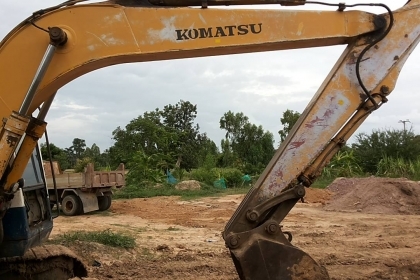 ***ขายแล้วครับขอบคุณ Truck2hand ขายแบคโฮราคาเบาๆ KOMATSU PC120-5 ยอดนิยม เครื่องเดิมปั้มเดิม คอนโทรลยาว ไฟฟ้าตัด เครื่องแน่นดี แห้งดีแรง ปั้มดีแรงดี ทำงานดีไม่โหลด เอวแน่นดีไม่มีแตก บูมอาร์มสวยไม่มีปะไม่มีดาม บุ้งกี๋สภาพดีไม่ผุ ช่วงล่าง โซ่ดีเฟรมไม่ผุ ใบแ ***ขายแล้วครับขอบคุณ Truck2hand ขายแบคโฮราคาเบาๆ KOMATSU PC120-5 ยอดนิยม เครื่องเดิมปั้มเดิม คอนโทรลยาว ไฟฟ้าตัด เครื่องแน่นดี แห้งดีแรง ปั้มดีแรงดี ทำงานดีไม่โหลด เอวแน่นดีไม่มีแตก บูมอาร์มสวยไม่มีปะไม่มีดาม บุ้งกี๋สภาพดีไม่ผุ ช่วงล่าง โซ่ดีเฟรมไม่ผุ ใบแ