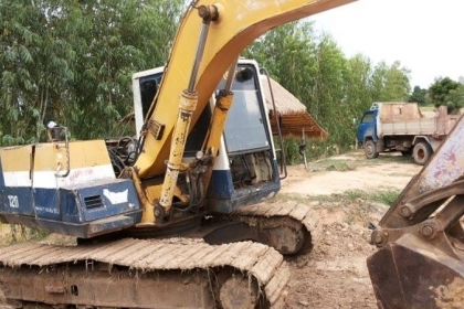 ***ขายแล้วครับขอบคุณ Truck2hand ขายแบคโฮราคาเบาๆ KOMATSU PC120-5 ยอดนิยม เครื่องเดิมปั้มเดิม คอนโทรลยาว ไฟฟ้าตัด เครื่องแน่นดี แห้งดีแรง ปั้มดีแรงดี ทำงานดีไม่โหลด เอวแน่นดีไม่มีแตก บูมอาร์มสวยไม่มีปะไม่มีดาม บุ้งกี๋สภาพดีไม่ผุ ช่วงล่าง โซ่ดีเฟรมไม่ผุ ใบแ ***ขายแล้วครับขอบคุณ Truck2hand ขายแบคโฮราคาเบาๆ KOMATSU PC120-5 ยอดนิยม เครื่องเดิมปั้มเดิม คอนโทรลยาว ไฟฟ้าตัด เครื่องแน่นดี แห้งดีแรง ปั้มดีแรงดี ทำงานดีไม่โหลด เอวแน่นดีไม่มีแตก บูมอาร์มสวยไม่มีปะไม่มีดาม บุ้งกี๋สภาพดีไม่ผุ ช่วงล่าง โซ่ดีเฟรมไม่ผุ ใบแ
