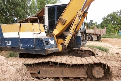 ***ขายแล้วครับขอบคุณ Truck2hand ขายแบคโฮราคาเบาๆ KOMATSU PC120-5 ยอดนิยม เครื่องเดิมปั้มเดิม คอนโทรลยาว ไฟฟ้าตัด เครื่องแน่นดี แห้งดีแรง ปั้มดีแรงดี ทำงานดีไม่โหลด เอวแน่นดีไม่มีแตก บูมอาร์มสวยไม่มีปะไม่มีดาม บุ้งกี๋สภาพดีไม่ผุ ช่วงล่าง โซ่ดีเฟรมไม่ผุ ใบแ ***ขายแล้วครับขอบคุณ Truck2hand ขายแบคโฮราคาเบาๆ KOMATSU PC120-5 ยอดนิยม เครื่องเดิมปั้มเดิม คอนโทรลยาว ไฟฟ้าตัด เครื่องแน่นดี แห้งดีแรง ปั้มดีแรงดี ทำงานดีไม่โหลด เอวแน่นดีไม่มีแตก บูมอาร์มสวยไม่มีปะไม่มีดาม บุ้งกี๋สภาพดีไม่ผุ ช่วงล่าง โซ่ดีเฟรมไม่ผุ ใบแ