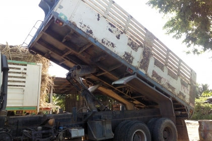 ***ขายแล้วครับขอบคุณ Truck2hand ขาย22ล้อพ่วงแม่-ลูกดั้ม ISUZU DECA FXZ23NZH2 320 MAXLOAD ปี49 เครื่องเดิมเกียร์เดิม แน่นๆ แรงดี กียร์ดีไม่หลุด ช่วงล่างดีคัสซีสวยเดิม ไม่ปะไม่ดาม กระบะดั้มเหล็กข้างเรียบสภาพดี พื้นดีข้างโอเค ข้างมีสนิม มีผุนิดๆ หัวเก๋งเดิม