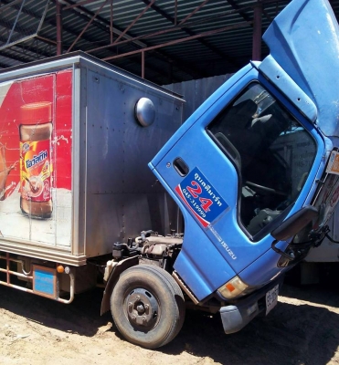 **450,000 บ.ต่อรอง**ขาย6ล้อตู้แห้ง2บานเปิดหลัง ISUZU NKR130 NKR71E 4HF1-130 ปี48 เครื่องเดิมเกียร์เดิม เครื่องแห้ง แรง แน่นดี เกียร์สั้นเข้าง่ายไม่หลุดไม่หอน ช่วงล่างเดิม 5น็อตหน้า-หลัง คัสซีสวยเดิมๆ ไม่มีบวม ไม่ปะไม่ดาม ตู้แห้ง2บาน4.30ม.สภาพดี พื้นดีข้าง