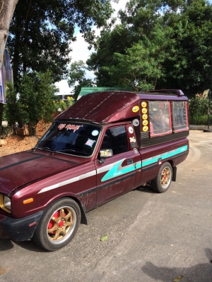 ขายรถมาสด้าแฟมิเลี่ย 1400