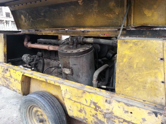 ขายด่วนตามสภาพครับ  Atlas Copco XA 175 เครื่องสตารท์ติด..ลมออก..ใช้งานได้ครับ