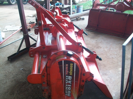 โรตารี้ตราช้าง1.8 เมตร