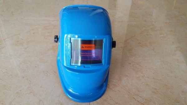 หน้ากากเชื่อมปรับแสงอัตโนมัติ มีตัวปรับความเข้มของแสง เหมาะสำหรับใช้ในงานเชื่อมต่างๆ