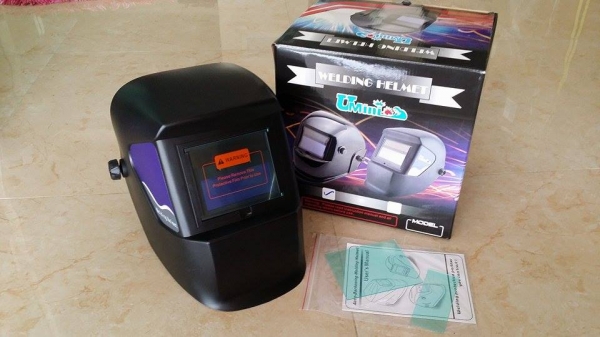 หน้ากากเชื่อมปรับแสงอัตโนมัติ แถมฟรี !!! แผ่นกันรอยด้านหน้าและด้านใน เหมาะสำหรับใช้ในงานเชื่อมต่างๆ หน้ากากเชื่อมปรับแสงอัตโนมัติ แถมฟรี !!! แผ่นกันรอยด้านหน้าและด้านใน เหมาะสำหรับใช้ในงานเชื่อมต่างๆ