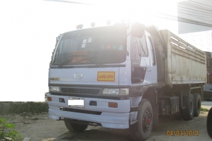 ขาย Hino FM2K สองเพลาดั้มพ์ เครื่อง 260 แรง มีระบบลากลูก โทร 088-4501277