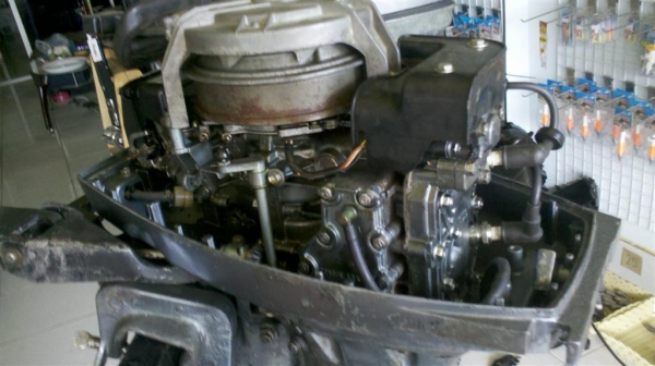 ยามาฮ่า 15แรงม้า ฝาเหลี่ยม หางยาว 22นิ้ว 24500 บาท ยามาฮ่า 15แรงม้า ฝาเหลี่ยม หางยาว 22นิ้ว 24500 บาท