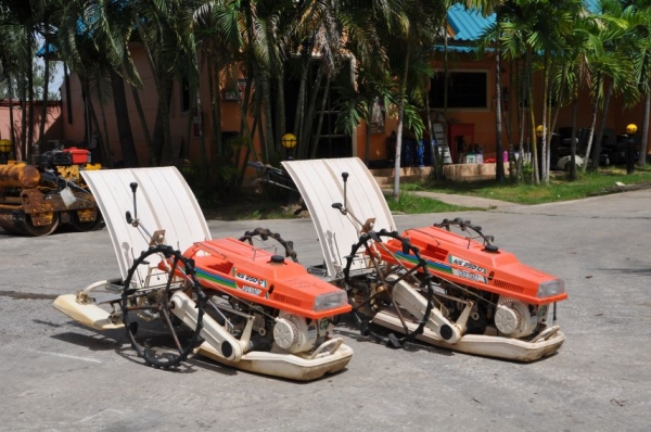 ขายรถดำนาราคาถูก KUBOTA NS250 (2แถว) สภาพสวยเดิมจากญี่ปุ่นยังไม่เคยใช้ในไทย 19,000เท่านั้น!!