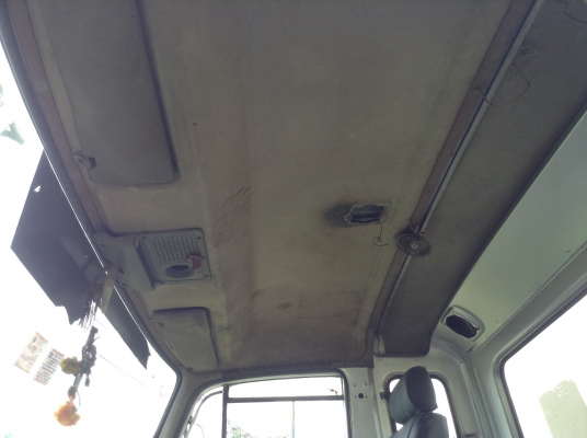 ขายเทนเลอร์ 10 ล้อ 2 เพลา NISSAN UD เครื่อง 290 แรงม้า มีเทอร์โบ หางสวย ทะเบียนพร้อมโอน ราคาคุยกันได้ครับ